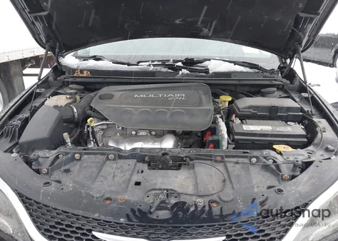 2016 Chrysler 200 Limited из США, поврежденный, VIN 1C3CCCAB5GN152668